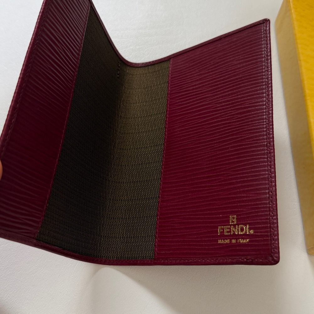 NEW! - FENDI Logo Passport Cover - Picture 3 of 12